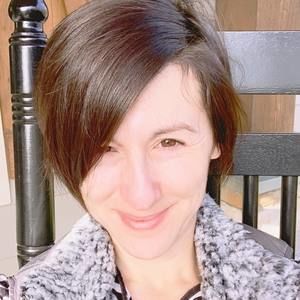 Meet your Posher, Holly